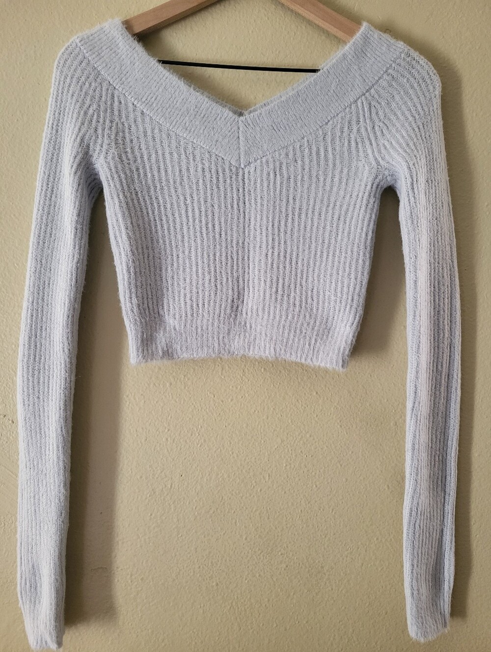American Eagle Cropped Sweater XS